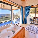 1 Bedroom Seaview With Private Indoor - Outdoor Pool Hot Tub Kalkan